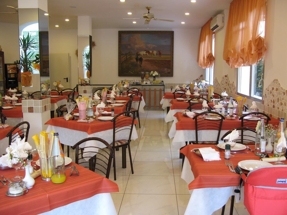 B&B Hotel Villa Nora Белариа-Игеа Марина Екстериор снимка